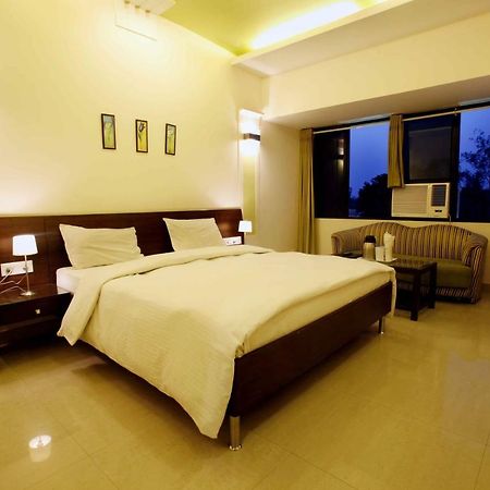 Shivoy Hotel جوراكبور المظهر الخارجي الصورة