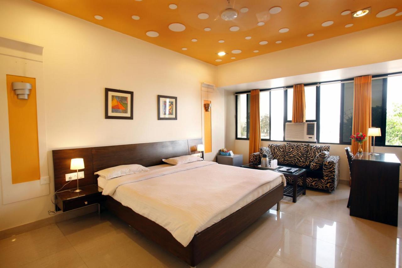 Shivoy Hotel جوراكبور المظهر الخارجي الصورة