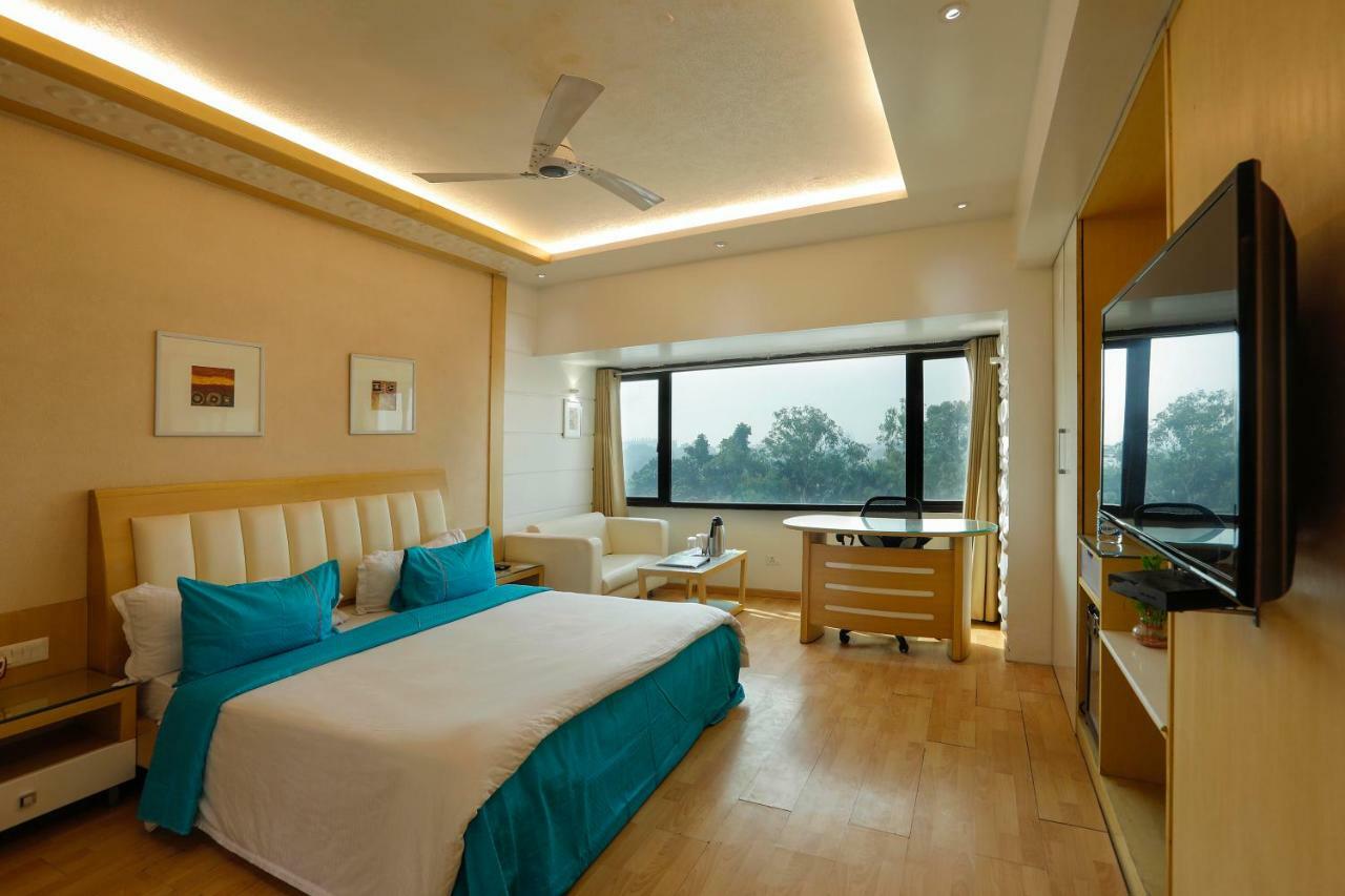 Shivoy Hotel جوراكبور المظهر الخارجي الصورة